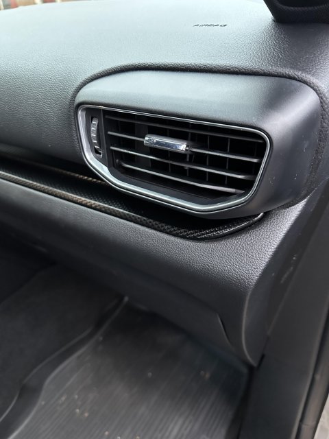 Passenger Air Vent.jpg